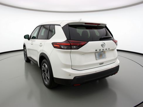 Used 2025 Nissan Rogue SV FWD image 6