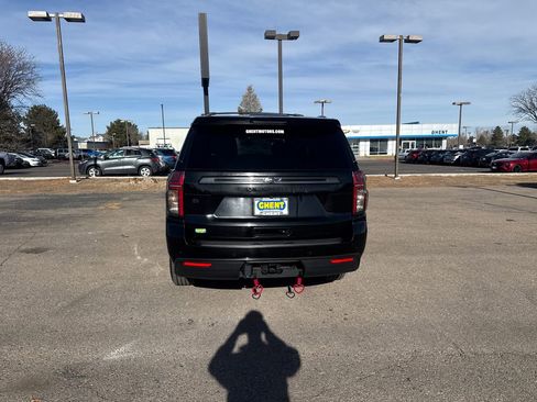 Used 2022 Chevrolet Suburban Z71 image 4