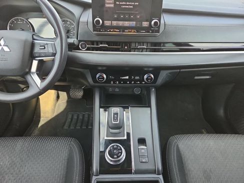 Used 2022 Mitsubishi Outlander ES AWD/4WD image 39