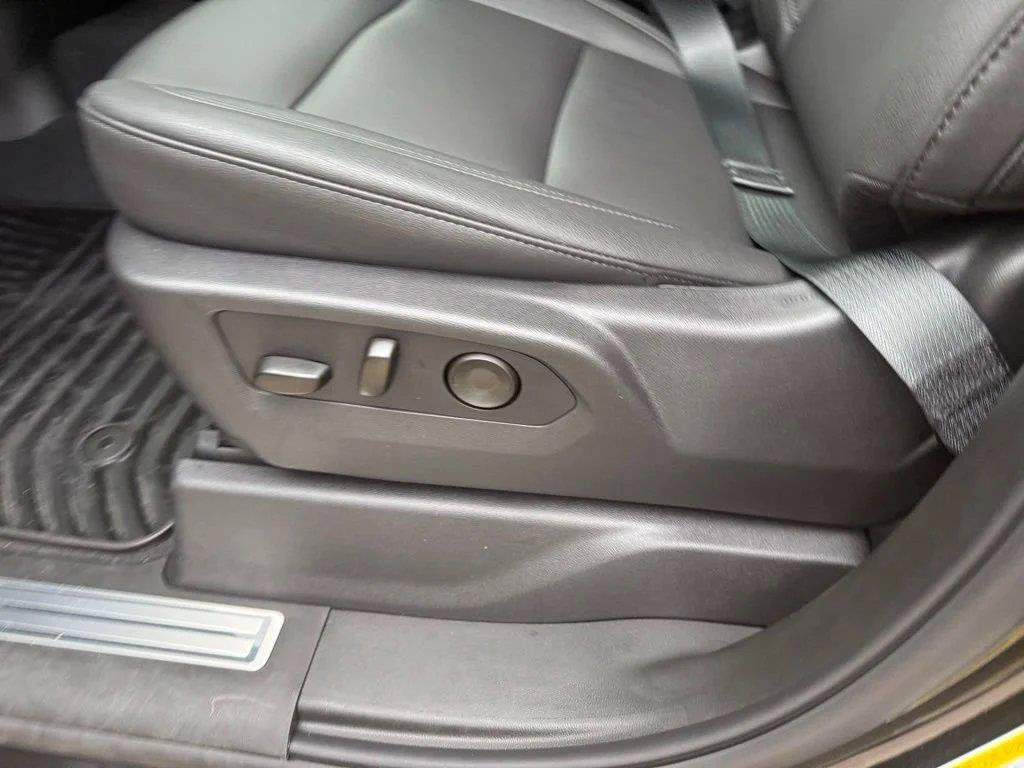 Used 2026 Chevrolet Silverado 1500 LT w/ Texas Edition Plus RWD image 20