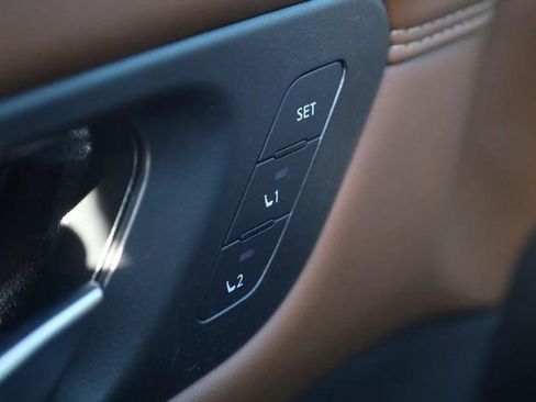 New 2026 Nissan Pathfinder Platinum AWD/4WD image 12