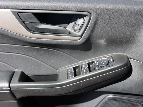 Used 2022 Ford Escape SE w/ Cold Weather Package image 35