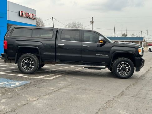 Used 2019 GMC Sierra 2500 Denali w/ Duramax Plus Package image 4
