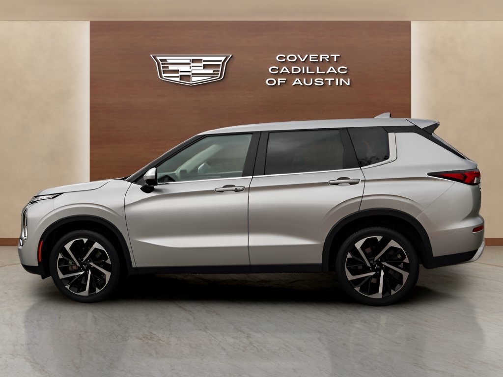 Used 2022 Mitsubishi Outlander SE AWD/4WD image 2