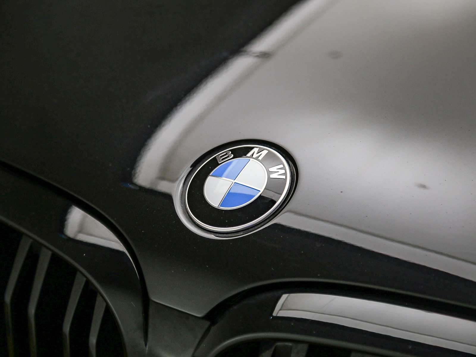 Certified 2024 BMW X4 M40i AWD/4WD image 9