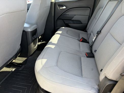 Used 2018 Chevrolet Colorado LT w/ LT Convenience Package AWD/4WD image 18