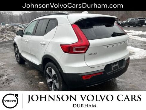 Used 2023 Volvo XC40 B5 Plus w/ Driver Assist Package image 4