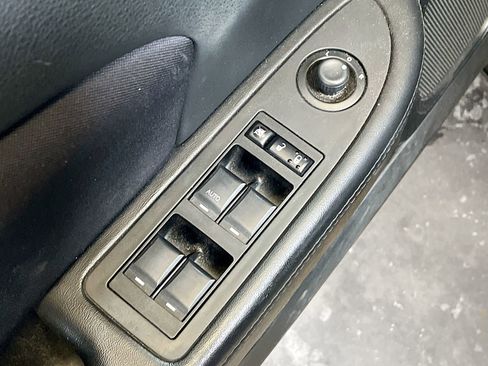 Used 2013 Chrysler 200 Touring w/ S Exterior Appearance Pkg FWD image 16