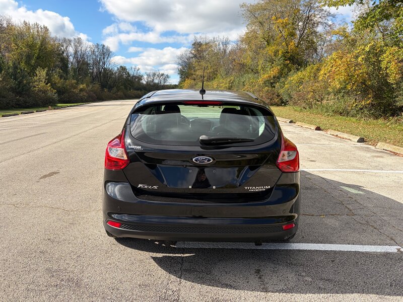 Used 2014 Ford Focus Titanium FWD image 4