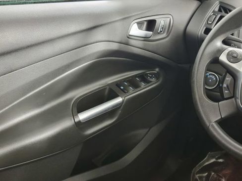 Used 2014 Ford Escape SE image 32