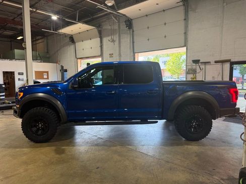 Used 2018 Ford F150 Raptor w/ Equipment Group 802A Luxury AWD/4WD image 3