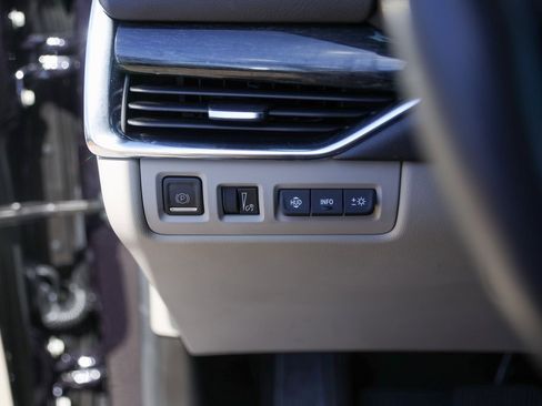 Used 2022 Cadillac XT4 Premium Luxury w/ Technology Package image 14