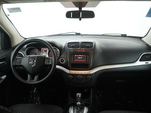 Used 2014 Dodge Journey SXT image 13