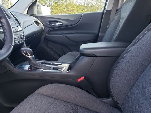 Used 2022 Chevrolet Equinox LT w/ Driver Convenience Package image 27