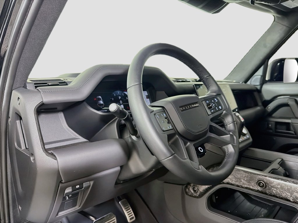 Used 2026 Land Rover Defender 110 OCTA AWD/4WD image 9