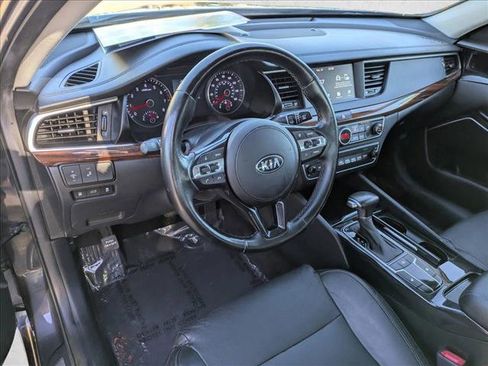 Used 2019 Kia Cadenza Premium image 11