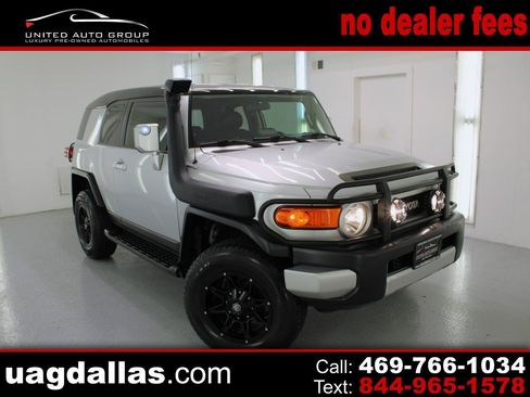 Used 2008 Toyota FJ Cruiser 2WD image 1