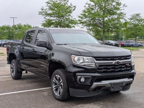 Used 2022 Chevrolet Colorado Z71 AWD/4WD image 3