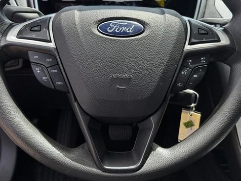 Used 2016 Ford Fusion SE FWD image 19