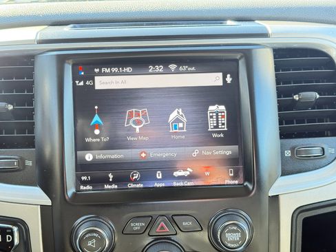 Used 2018 RAM 1500 Classic SLT w/ Luxury Group image 60