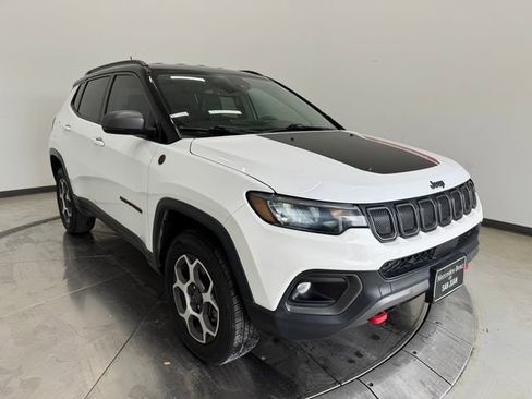 Used 2022 Jeep Compass Trailhawk AWD/4WD image 1
