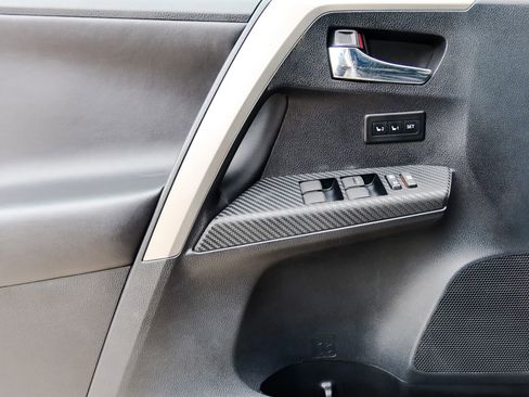 Used 2013 Toyota RAV4 Limited image 8