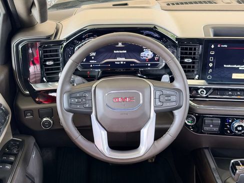 Used 2025 GMC Sierra 1500 SLT RWD image 17
