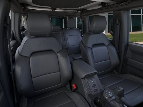 New 2025 Ford Bronco Badlands AWD/4WD image 10