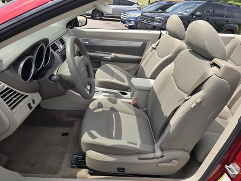 Used 2008 Chrysler Sebring Touring FWD image 9