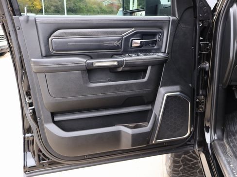 Used 2023 RAM 2500 Limited w/ Night Edition image 11