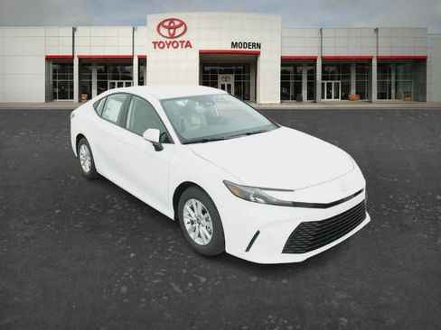 New 2026 Toyota Camry LE FWD image 17