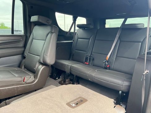 Used 2021 GMC Yukon XL Denali AWD/4WD image 12