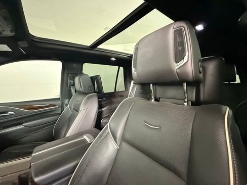 Certified 2023 Cadillac Escalade Premium Luxury w/ LPO, Radiant Package AWD/4WD image 5