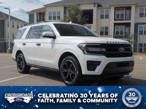 Certified 2024 Ford Expedition Limited AWD/4WD image 1