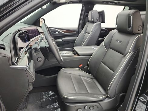 Used 2023 Cadillac Escalade ESV Premium Luxury w/ LPO, Radiant Package AWD/4WD image 15