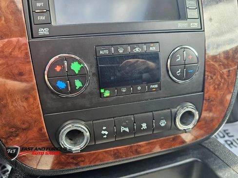 Used 2007 Chevrolet Tahoe LTZ w/ LTZ Preferred Equipment Group AWD/4WD image 27