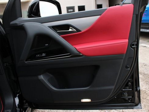 Used 2024 Lexus LX 600 F Sport image 27