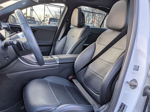 Used 2022 Mercedes-Benz C 300 Sedan image 13