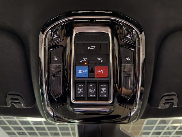 Used 2024 Jeep Grand Wagoneer L Series III AWD/4WD image 23