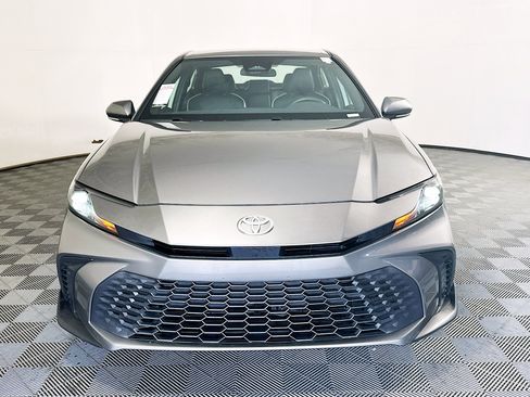Used 2025 Toyota Camry SE FWD image 8