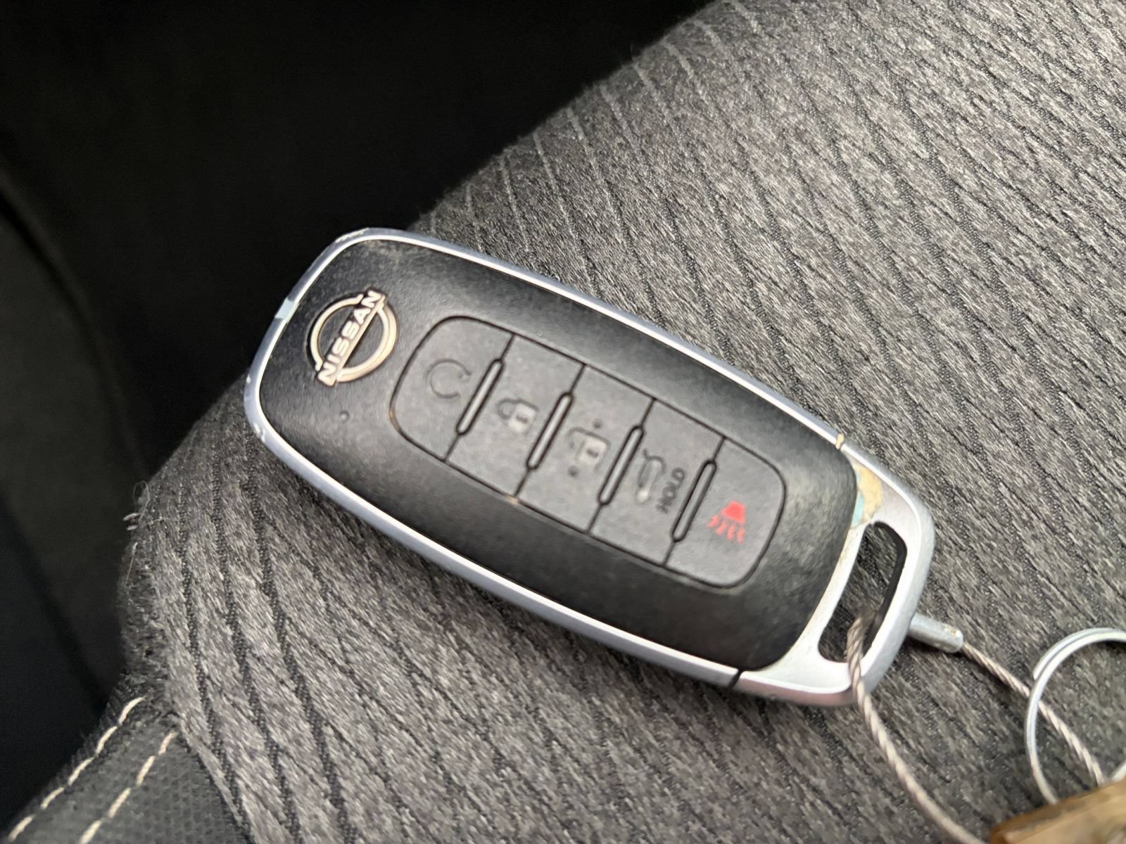 Used 2025 Nissan Rogue SV AWD/4WD image 20
