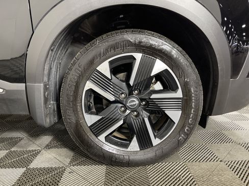 Used 2025 Nissan Kicks SR image 7