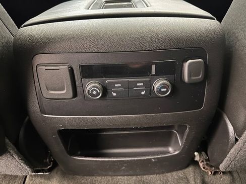 Used 2016 Chevrolet Tahoe LTZ AWD/4WD image 24