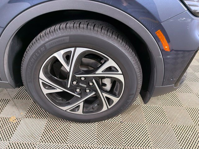 Used 2024 Lincoln Nautilus Premier w/ Equipment Group 102A AWD/4WD image 16