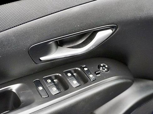 Certified 2024 Hyundai Tucson SEL FWD image 25