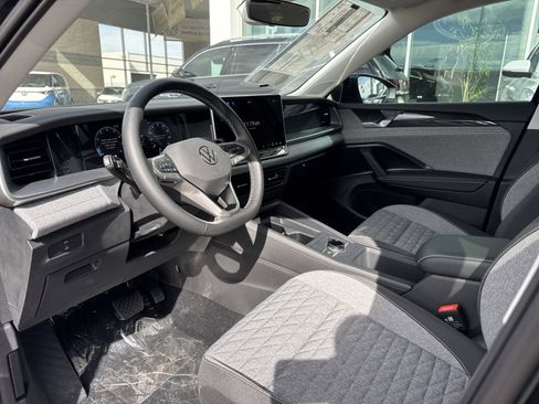 New 2026 Volkswagen Tiguan S image 9