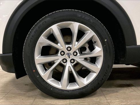 Certified 2022 Ford Explorer Platinum w/ Equipment Group 601A image 9