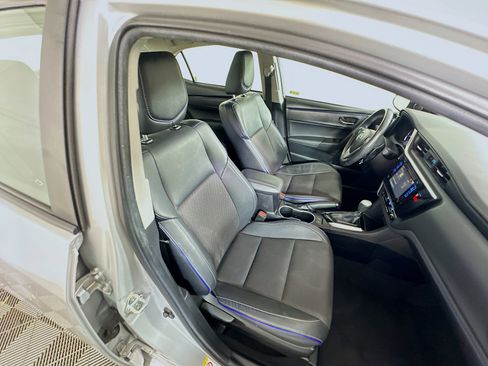 Used 2019 Toyota Corolla SE w/ SE Premium Package image 30