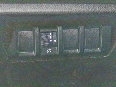 Used 2024 Subaru Outback Premium AWD/4WD image 33