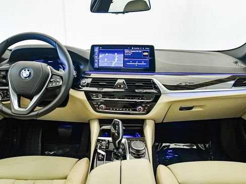 Certified 2023 BMW 530e 530e iPerformance w/ Convenience Package image 16